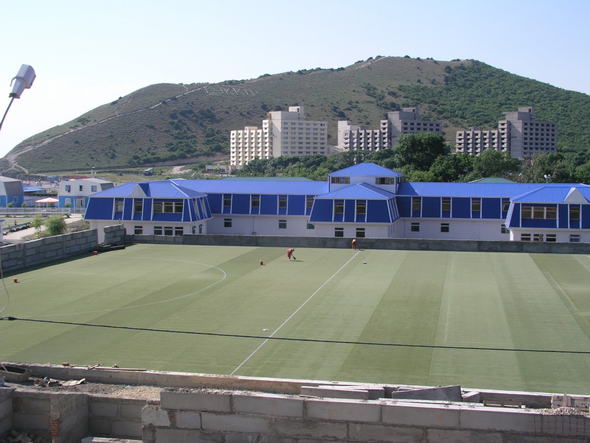 Реконструкция поля для хоккея на траве. Поселок Сукко, Анапа, РФ.: фото 