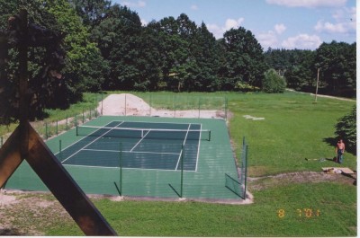 Красивый  корт