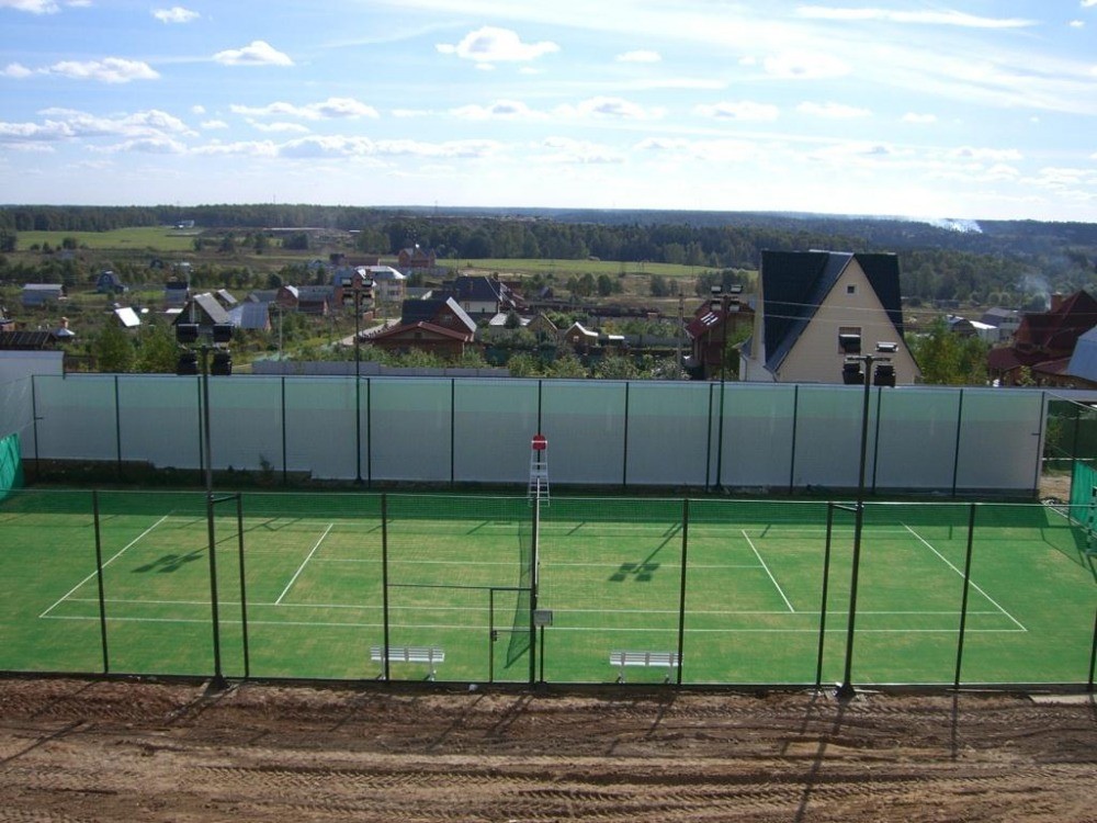 Личный корт известной рос­сий­ской теннисистки: фото 