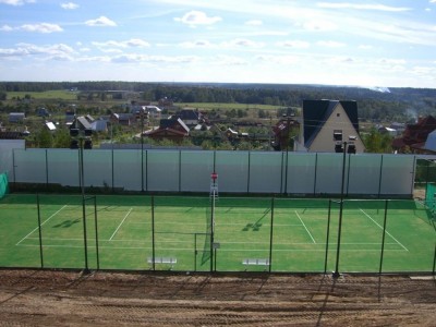 Личный корт известной рос­сий­ской теннисистки